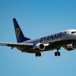 Ryanair-Strafen 2025: Wie viel müssen Passagiere für Verspätung und Gepäck bezahlen