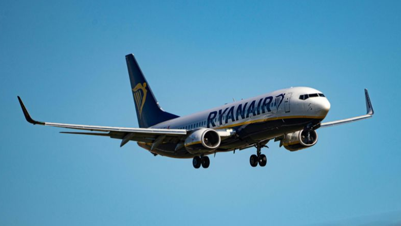 Ryanair-Strafen 2025: Wie viel müssen Passagiere für Verspätung und Gepäck bezahlen